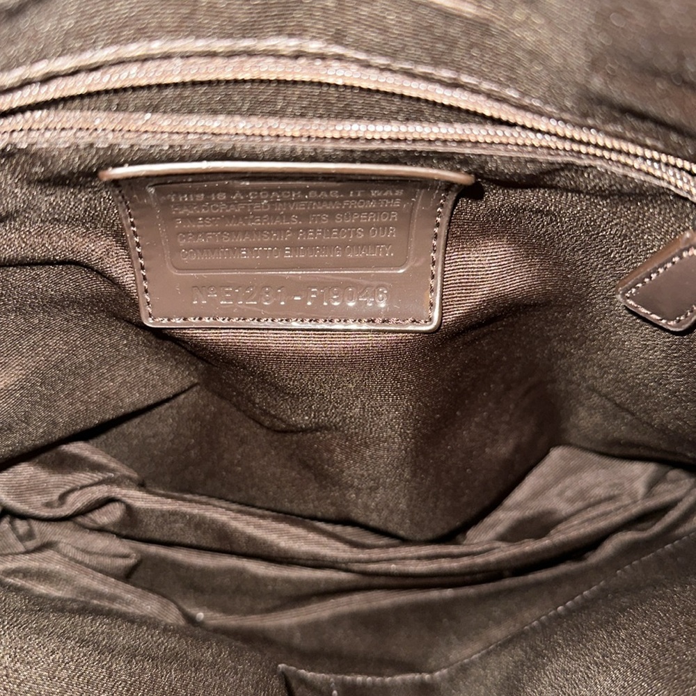 Authentic Coach purse - Picture 5 of 7